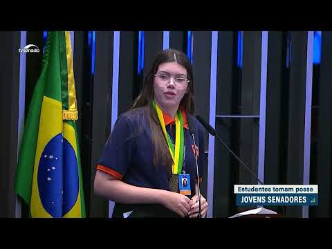 ‘Jovens senadores’ tomam posse no Plenário