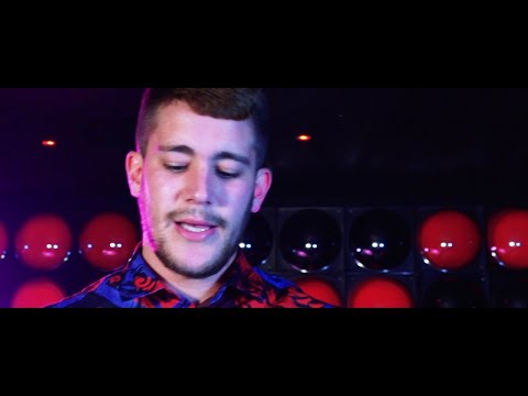 L'ALLEMAND SIXNUEVE-RIEN À FOUTRE- Feat LAFAMAX - CLIP OFFICIEL