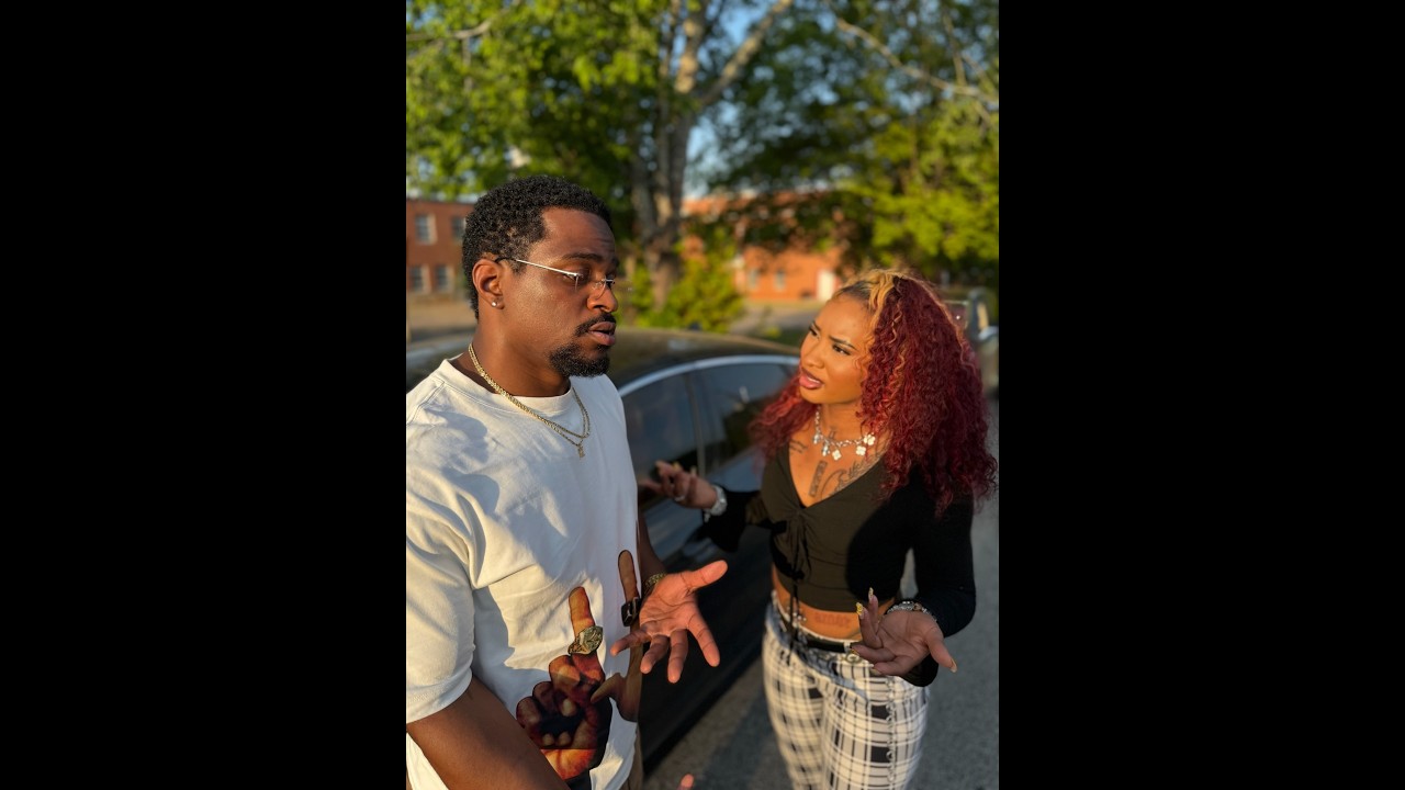 Phill tells Parker’s friend mom about herself and her sticky finger daughter