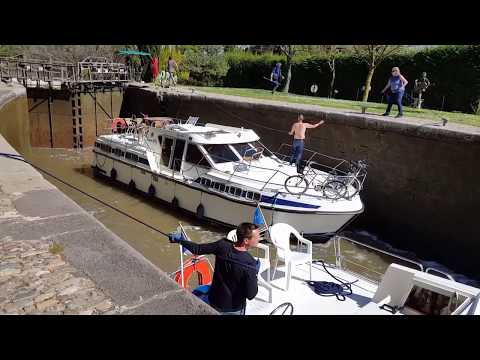 Croisière fluviale bateau sans permis Les Canalous sur Canal du Midi - étape de Carcassonne à Homps