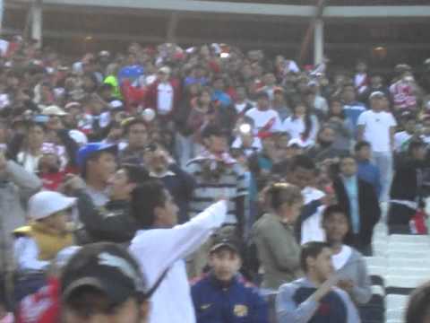 CHILE _ PERU y su hinchada.!!!!