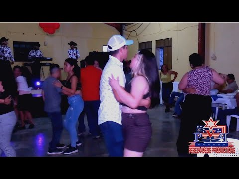 Seguidores M1 En Santa Cruz Naranjo En Cumpleaños De Brandon Valenzuela Evento Completo