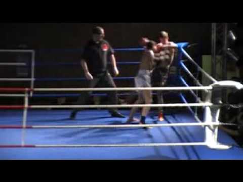 Rote Ecke Arek Waszkiewicz ( Mo San ) gegen Sascha Alexander ( Attack )