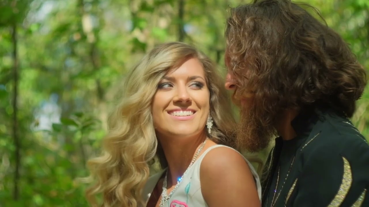 Promotional video thumbnail 1 for Alyssa & Wayne Brewer