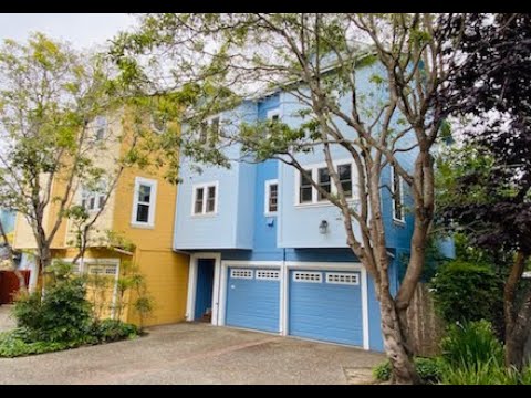 Beach Hill Townhouse, 3 Bedroom, 2.5 Bathroom just 2 Blocks to Main Beach property video