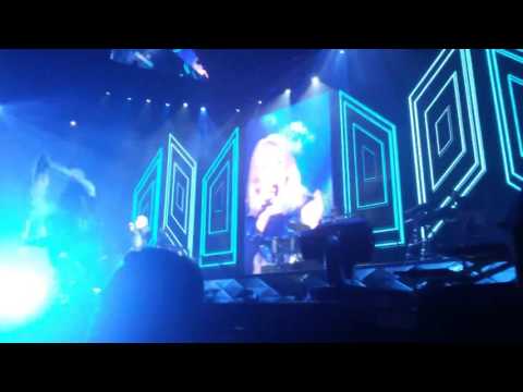 Elle Goulding @ Prague Live,O2 Arena, 30.1.2016 full concert