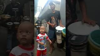 Download lagu BOCIL NUNGGU ANGKLUNG DI GANG KECIL part 2🎼🎶🎵#youtubeshorts mp3