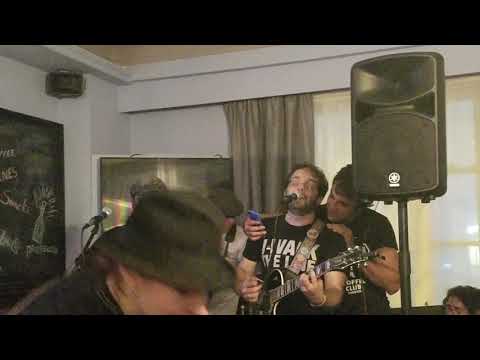 Starclubbers and friends jam International Beatleweek 2019