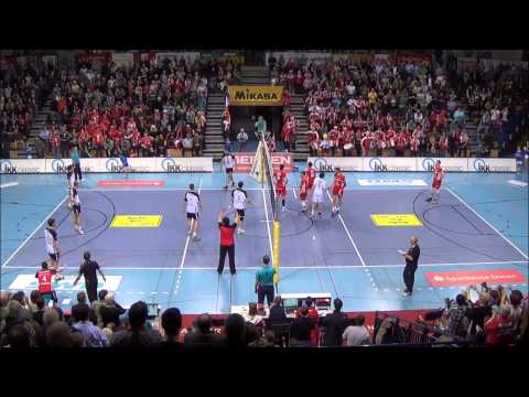 "Matchball" (rote Karte) evivo düren : Moerser SC