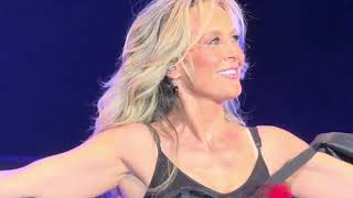 Fey Hits tour bailando bajo la lluvia / desmargaritando el corazón #fey