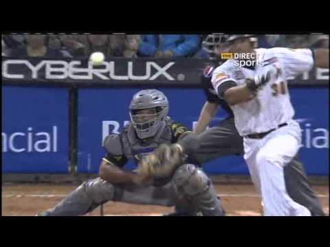 Yorvit Torrealba conecta hit en paliza del Caracas | Playoff 2016