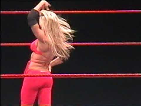 10.28.05 Torrie Wilson vs Trish Stratus (+ Victoria & Ashley) RARE WWE HOUSE SHOW