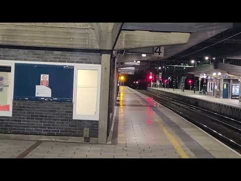 4S88 Felixstowe North F.L.T. to Coatbridge F.L.T. - 90045 & 90040 on duty through Stafford tonight