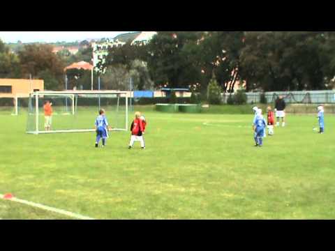 TJ Praga Praha-TJ Kyje (1.hřiště : 14:1) - 2.třetina (1:0)