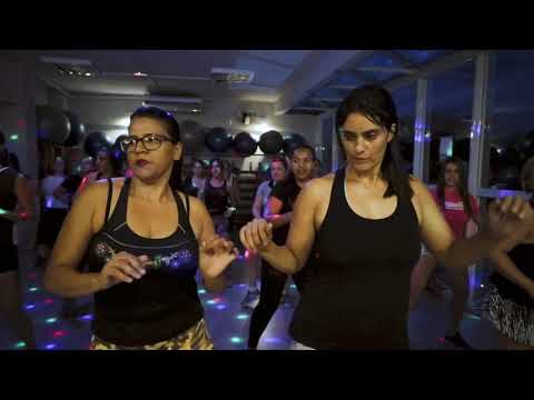 Super Aula de Ritmos e Axé com os professores Melk e Lázaro