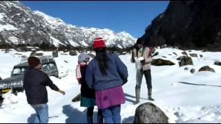 preview picture of video 'Trip to snow clad Yumthang,North Sikkim ( Sikkim & Darjeeling Tour 2013 , Part 1 of 6)'