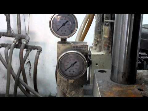 INJECTION MOLD NO PRESSURE WHEN MOLD CLOSE .MP4