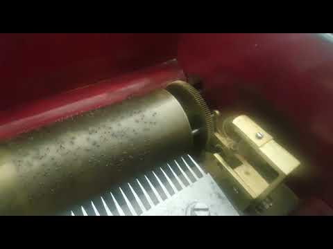 Antique Swiss Music Box  Good condition