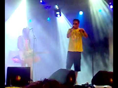 Pitch Blond ft  Paradize - Surprise, Live @ Zwarte Cross 2008