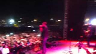 Eli Young Band "Crazy Girl" Sing A Long - 10/29/11 Houston, TX