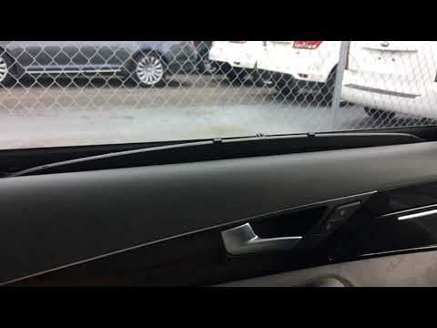 2012 Audi A8 Quattro: Rear Window Shade Slow-mo
