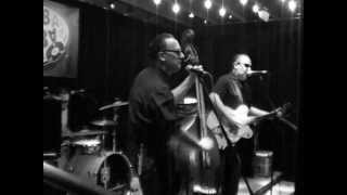 Brioles - Rockin&#39; bones (Elroy Dietzel &amp; Ronnie Dawson cover) Homenaje a Lux Interior -Cramps-