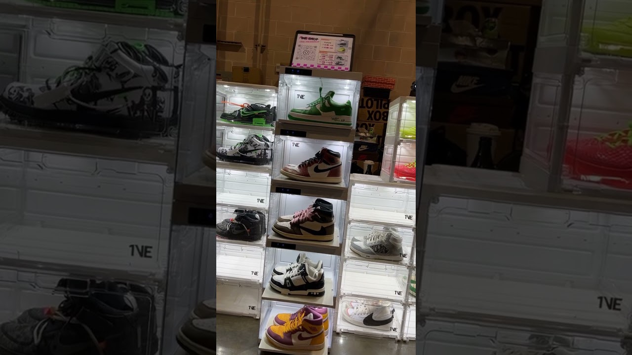 I have never seen this before 😳 #sneakers #sneakerhead #hypebeast #shorts