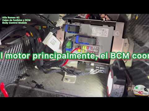 Alfa Romeo 4C Caja de fusibles y módulo BCM