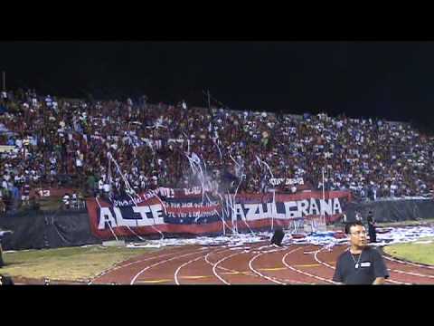 "ole ole ole yo cada dia te quiero maaaaassss.....yoooo sooy de ATLANTE!!!" Barra: La Tito Tepito &bull; Club: Atlante