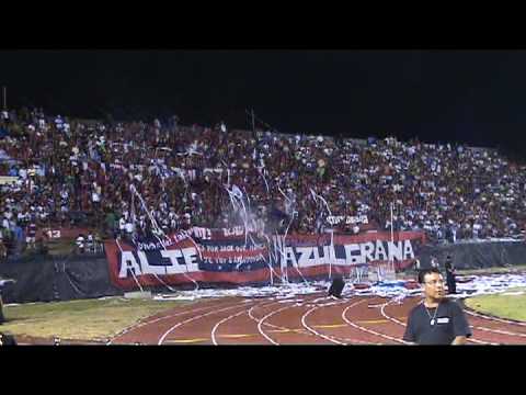 "ole ole ole yo cada dia te quiero maaaaassss.....yoooo sooy de ATLANTE!!!" Barra: La Tito Tepito • Club: Atlante