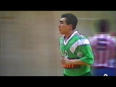 Dujshebaev, cómo hace una doble suspensión. CE 1990/91. CSKAMoscú-AtMadrid. Cuartos-Vta. Moscú