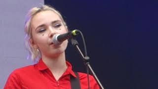 The Regrettes &quot; A living Human Girl &amp; Red Light&quot; @ Rock En Seine Festival - 26/08/2018