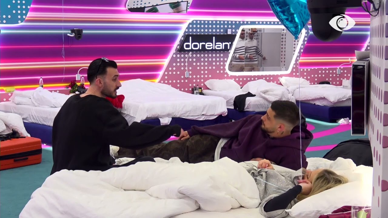 Nuk është dhunë të vendosësh kufijtë/ Kristi bisedon me Selin dhe Gimbo