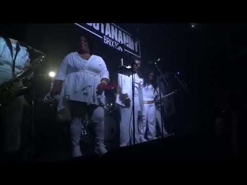 Akabu Queens @ Hootananny 26Apr24 Pt 2