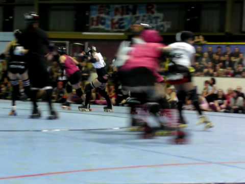 VRDL - 24.10.2009 - FRIGHTENING STRIKES - Derby Bout 3