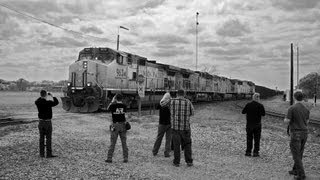 preview picture of video 'Eastbound Ballast Train at Flatonia,TX - 4.6.2013'