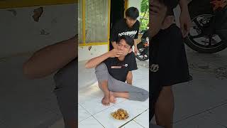 Download lagu Hiburan komedi #funny #memengakakkocak #comedy #katakatalucubahasasunda #ngakak #lucu mp3 Download lagu Hiburan komedi #funny #memengakakkocak #comedy #katakatalucubahasasunda #ngakak #lucu mp3