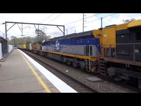 LDP004 / CF4402 / 6021 with Aurizon 6MB7 seen twice - 10/12/16