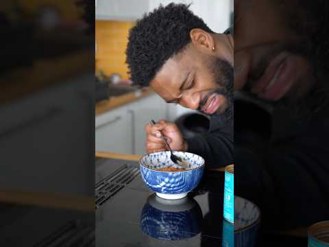 American tries BEANS ON TOAST 😭 #britishfood #foodtasting #expatlife #london #foodreview #ukvsusa