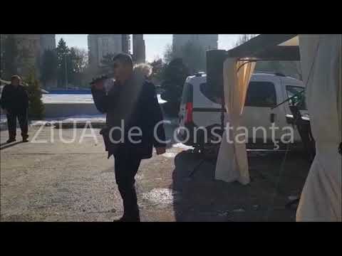 Grătarele sunt încinse la Clubul de vară al pensionarilor din Parcul de la Gară