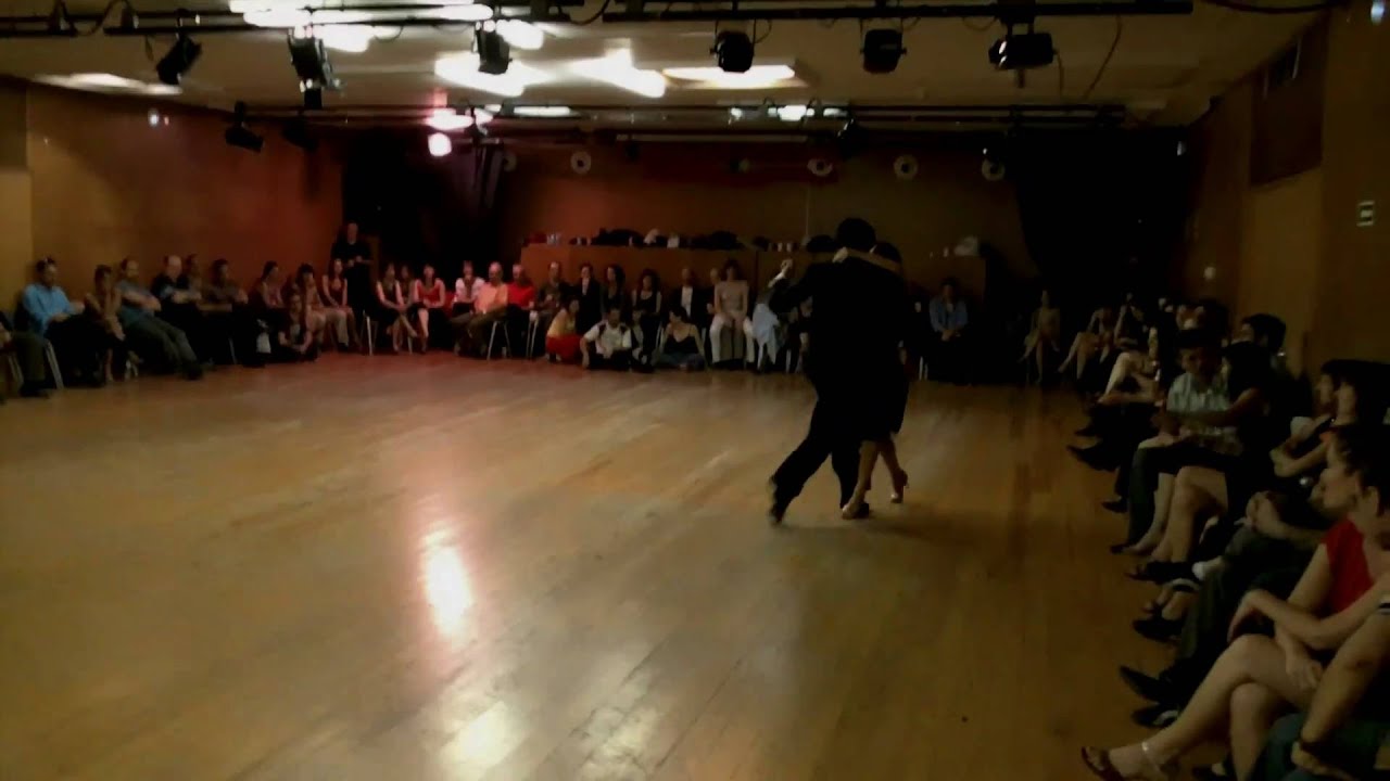 "Corrales Viejos" Aníbal Lautaro y Valeria Maside