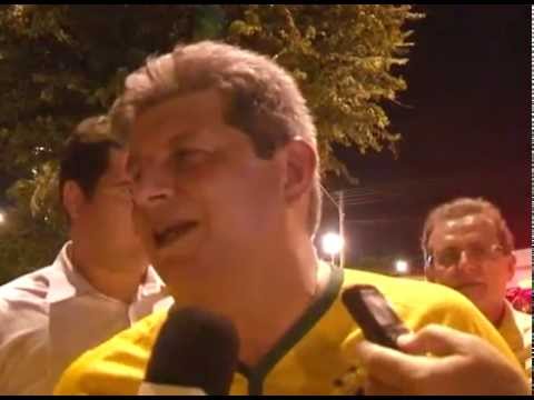 A animação da torcida brasileira no jogo que garantiu a passagem da seleçãp para a oitavas de final.