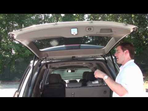 Jessica & Brandon Review the 2010 Honda Odyssey