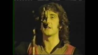 Wings - Piccaso's Last Words (Drink To Me) & Richard Cory  (Australia  1975)