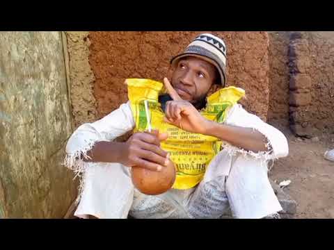 IKINAMICO UWERA FULL hamwe na JIMBIRI JIGO