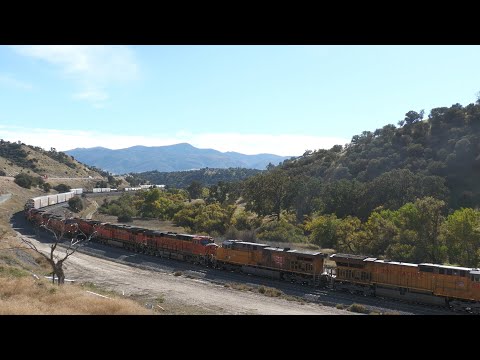 Tehachapi (Mojave Sub) w/meets galore in 4k - stalled train - Fall 2025 - Manifests & intermodals