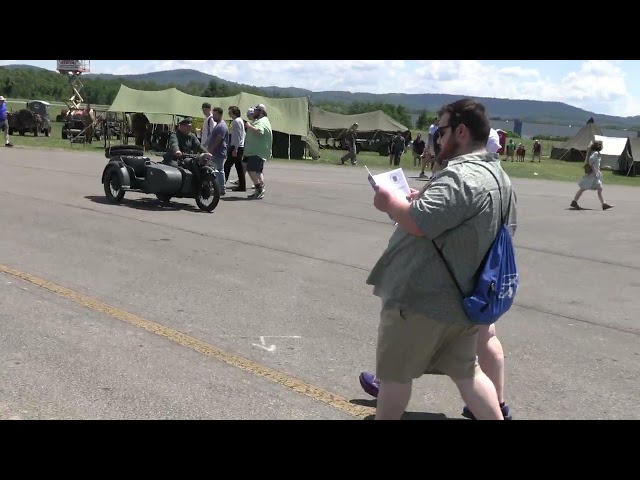 Vídeo relacionado con Army WW2 - Casco de plástico M40 M42, negro, estilo paracaidista de la Segunda Guerra Mundial, 50 cm