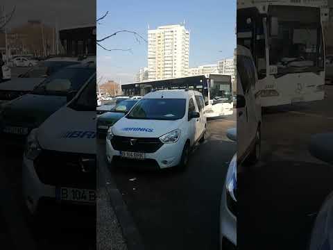 Autobuzul MBC E3 #4484 pe linia 243 plecând din stația Bd Chișinău