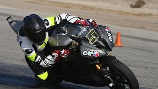 preview picture of video 'TrackDaz Buttonwillow 12/1/13 | 2006 GSXR-600 Chasing 2008 Yamaha R6 | Johnny5sWorld'