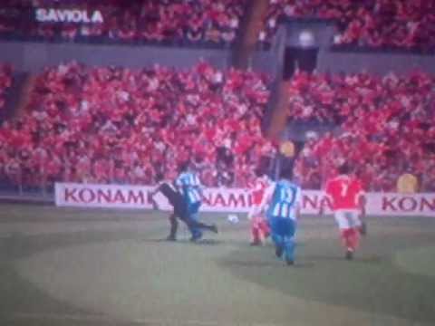 Porto vs Benfica. Patada de defensor a su propio arquero